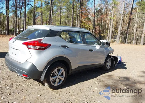 2019 Nissan Kicks S z USA, uszkodzony, nr VIN 3N1CP5CU0KL537576